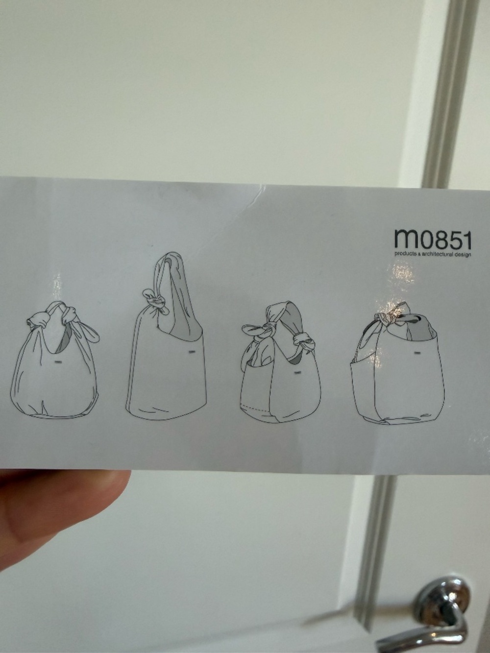 m0851 Knot Hobo Bag - Picture 4 of 5